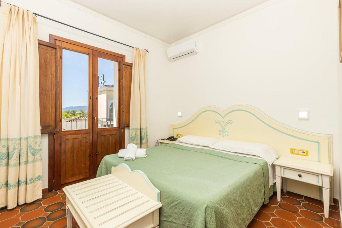 Hotel L'Ulivo ジラソーレ エクステリア 写真
