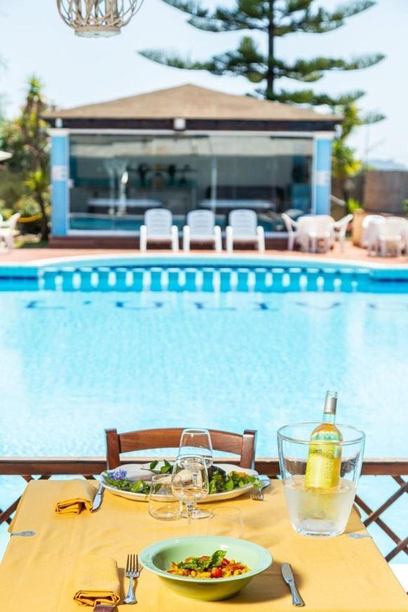 Hotel L'Ulivo ジラソーレ エクステリア 写真