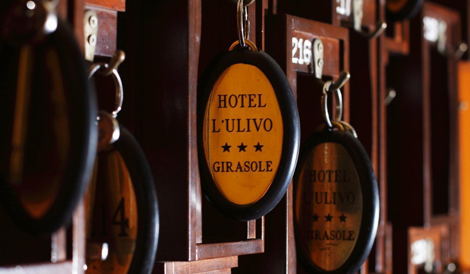 Hotel L'Ulivo ジラソーレ エクステリア 写真