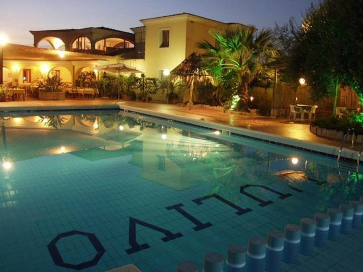Hotel L'Ulivo ジラソーレ エクステリア 写真